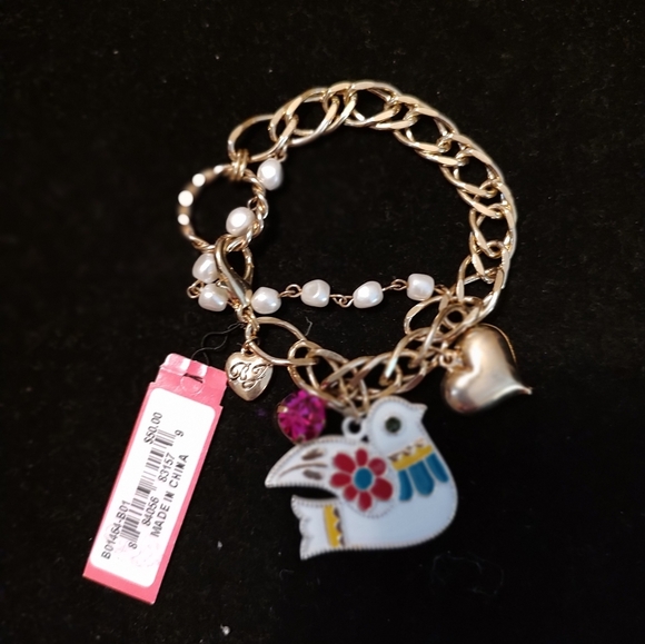 Betsey Johnson Vintage RARE Dove Bracelet! NWT - Picture 3 of 6